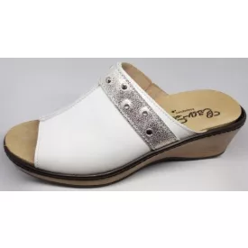 Fehér-ezüst nyitott orrú klumpa