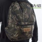Könnyű, terepmintás hátizsák
