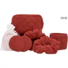 Arcápoló készlet táskával több színben